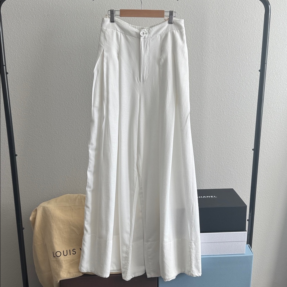 Farm Rio White Premium linen high waisted pants.
